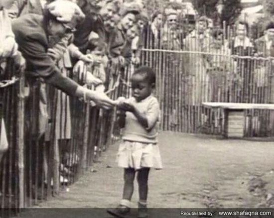 دختر آفریقایی در باغ وحش انسانی!: 1958 بلژیک