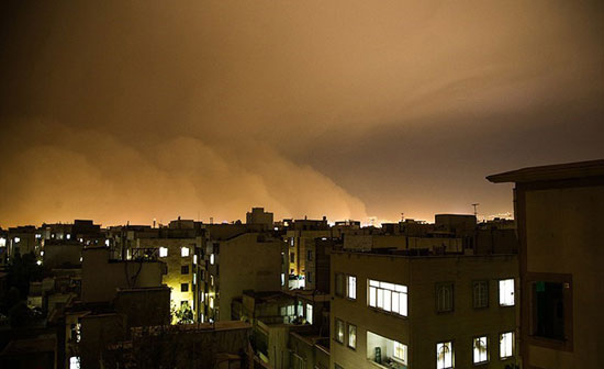 لحظه ورود موج گرد و غبار به تهران + عکس