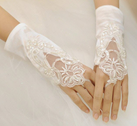 دستکش های مناسب لباس عروس, دستکش عروس با ساتن و تور