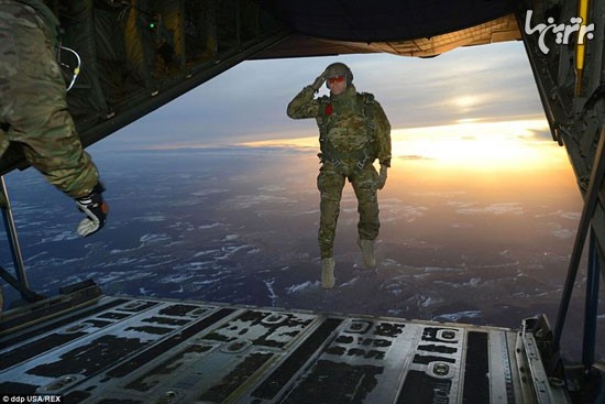 تصویر خیره‌کننده از سرباز چترباز ارتش امریکا