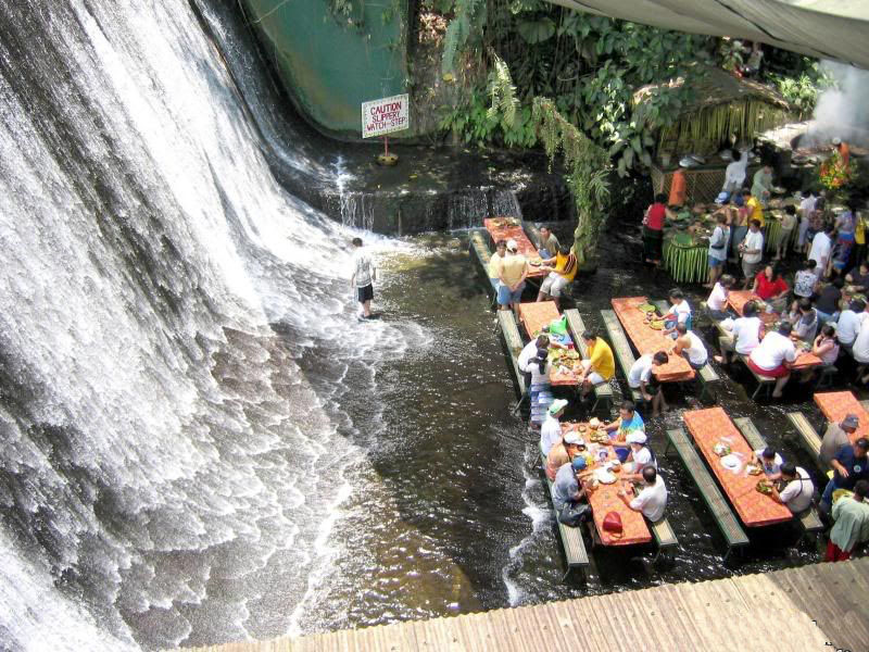 تصاویری از رستورانی فوق العاده جالب روی آبشار