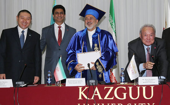 اعطای دکترای افتخاری به ظریف +عکس