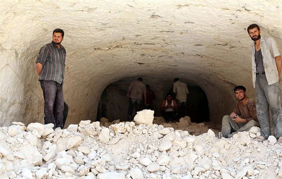 ساخت بیمارستان هایی شبیه معدن در سوریه (+عکس)