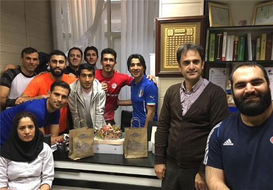 جشن تولد شمسایی در کلینیک استقلال