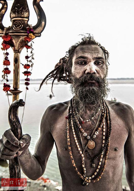 بازدید از قبیله آدم خوار در هند+ تصاویر