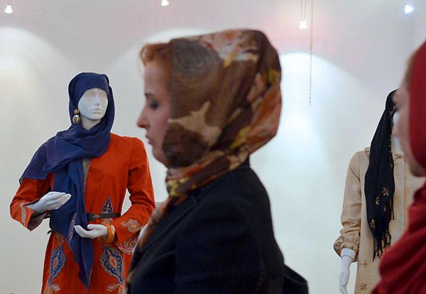 عکس: نمایشگاه مد و لباس قجری بانوان