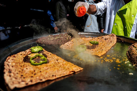 جشنواره ای برای پخت بزرگترین بریانی در اصفهان