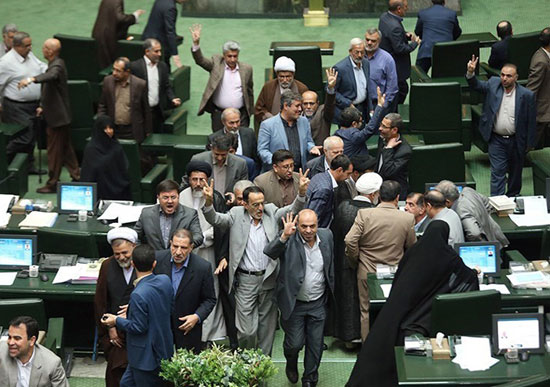 فیلم: تنش در صحن علنی مجلس