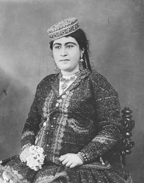 روایت تصویری از «زنان عصر قاجار»
