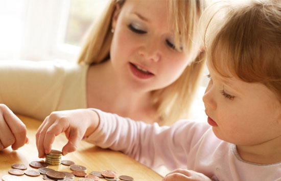 چگونه به کودک خود یاد بدهیم برای پول خود ارزش قائل شود