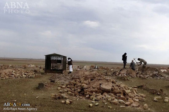 قبرستانی که داعش تخریب کرد +عکس
