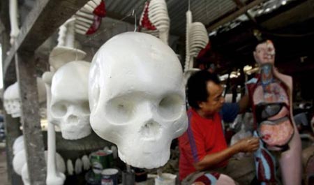 کارگاه تولید مدل های اناتومی بدن انسان در جاکارتا، اندونزی