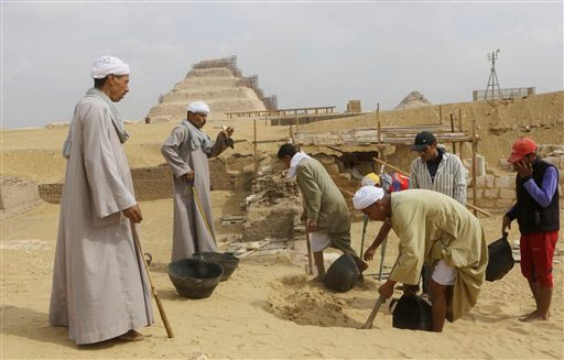 کشف مقبره 3هزارساله در مصر +عکس