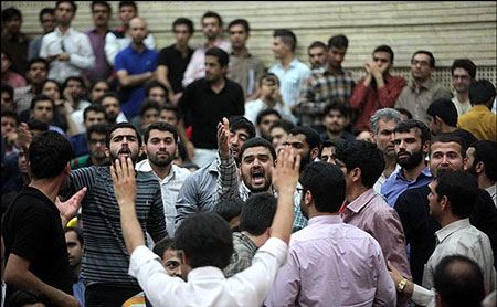 اخبار,اخبار سیاسی,اعتراض کنندگان به محمدرضا عارف در دانشگاه شیراز 