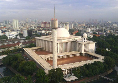 مسجد,بزرگترین مسجد جهان,مسجد استقلال در اندونزی
