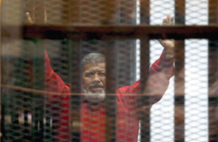 تصوویری از محمد مرسی در لباس اعدام