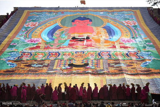مراسم نمایش نقاشی بودا در چین