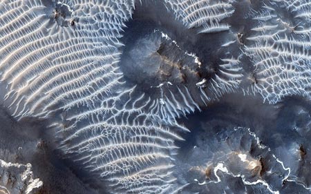  یکی از مناطق مریخ که توسط ناسا تصویر برداری شده است 