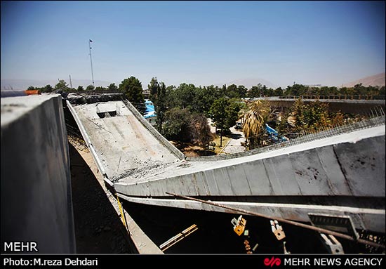 تصاویری از سقوط پل کابلی شیراز