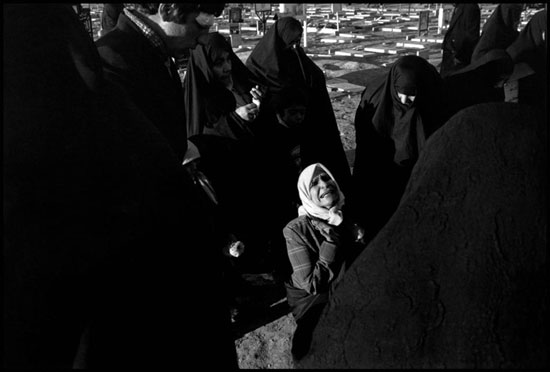 (تصاویر) انقلاب به روایت عکاس فرانسوی؛ تهران(1)