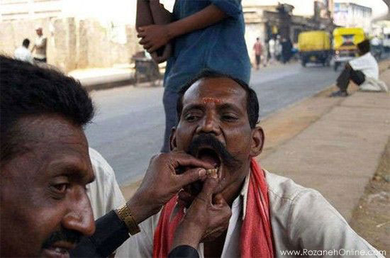 دندانپزشکی خیابانی در هند! +عکس