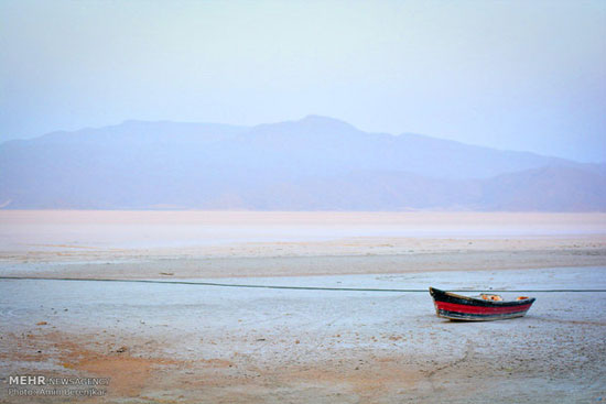دریاچه مهارلو کاملا خشک شد + عکس