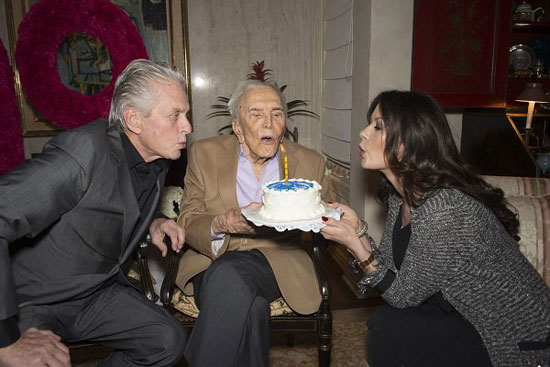 جشن تولد 99 سالگی کرک داگلاس +عکس
