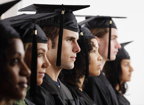 شیوه های ارتباط با فارغ التحصیلان در فرآیند پذیرش تحصیلی