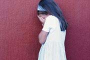 سهم دخترک از بازی كودكانه اشک ریختن در دادگاه است