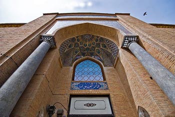 آموزش در ایران باستان,نخستین مدرسه ایران,نخستین روزنامه ایران,نخستین چاپخانه