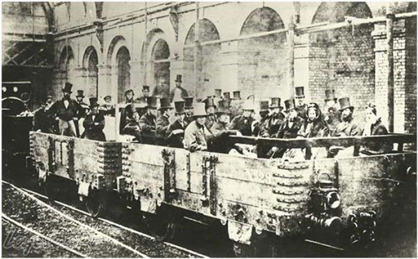 اولین قطار زیرزمینی