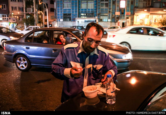 افطار در خیابان های تهران
