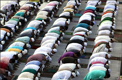 نگاهی بر لباس عبادت کشورهای مسلمان