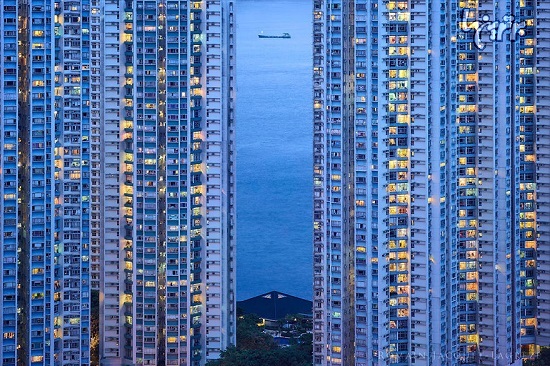هنگ کنگ زیر پرده آبی غروب!