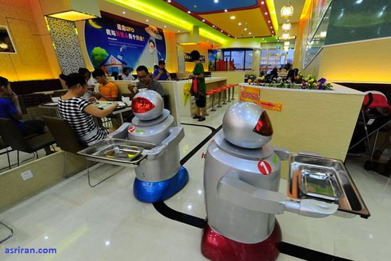 تجربه صرف غذا در بزرگ‌ترین رستوران رباتی چین (+عکس)