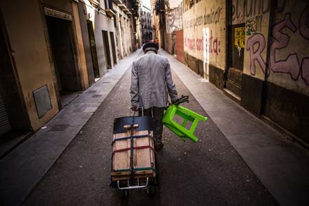 نزدیک  18 درصد از مردم شهر بارسلونا اسپانیا زیر خط فقر هستند