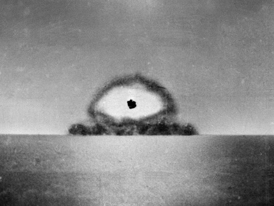 عکس های انفجار اولین بمب اتمی