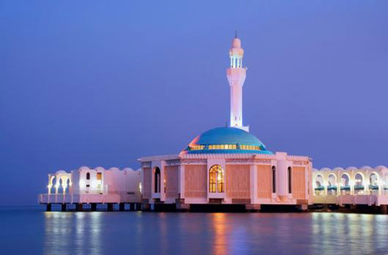 ساخت مسجد شناور در ساحل دریا +عکس