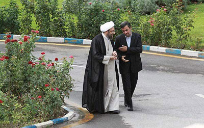 احضار احمدی نژاد به دادگاه,بازداشت جوانفکر,چالش دولت با قوه قضائیه
