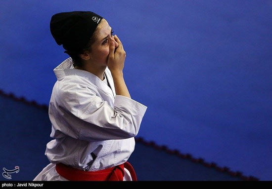 عکس: اشک دختران ایرانی را درآوردند