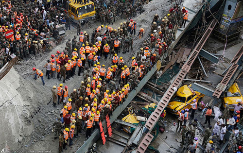 عکس: ریزش مرگبار پل در هند