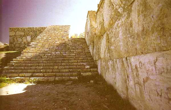 معبد آناهیتا؛ دومین بنای سنگی ایران