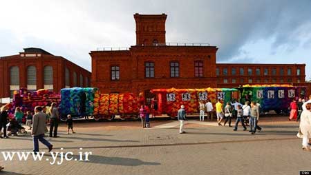 نمایشگاه هنرهای خیابانی , وسایل عجیب و متفاوت