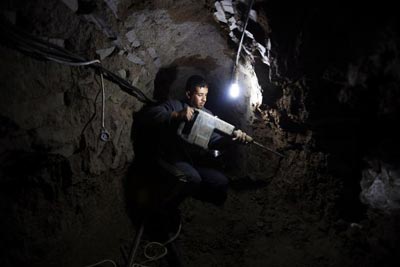 اجناس غزه , انتقال اجناس غزه از زیرزمین 