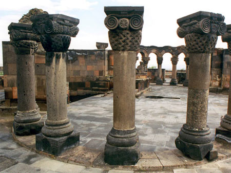 کلیسای جامع زوارتنوتس در ارمنستان,عکس های کلیسای جامع زوارتنوتس,کلیسای جامع زوارتنوتس