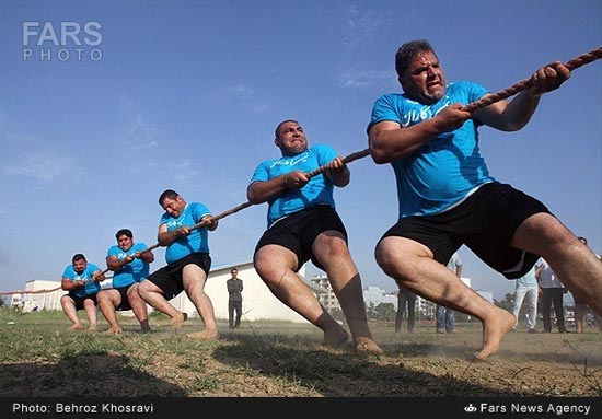 مسابقه طناب کشی قویترین مردان مازندران