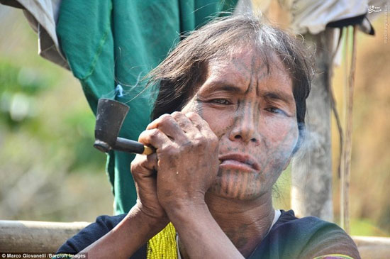 عکس/ آرایش دردناک زنان میانمار