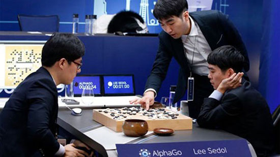 اولین پیروزی انسان در مقابل هوش‌مصنوعی گوگل در بازی چین باستان/بازی فکری پیچیده‌تر از شطرنج