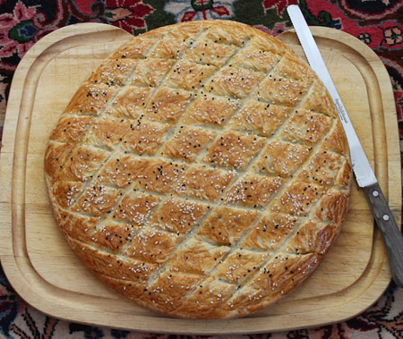 پخت نان رژیمی,طرز تهیه نان رژیمی با تزیین کنجد و سیاهدانه