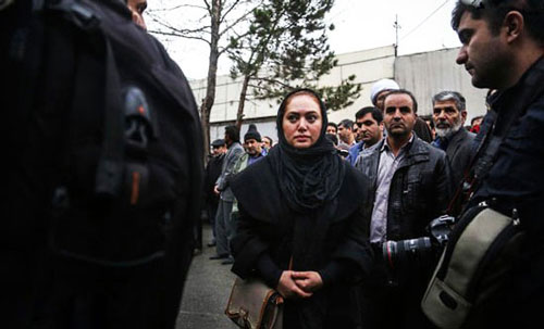 جنجال حضور بازیگر زن در یادبود مادر احمدی نژاد